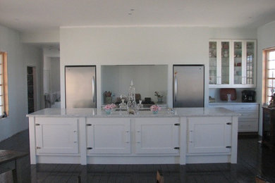 Inspiration for a kitchen remodel in Toronto