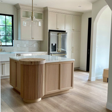 Golden Veined Quartz Countertops