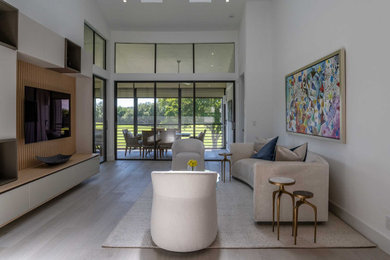 Living room photo in Miami