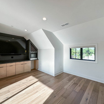 End Unit - Modern Luxury Rowhome  |  Heritage Place Naperville, IL