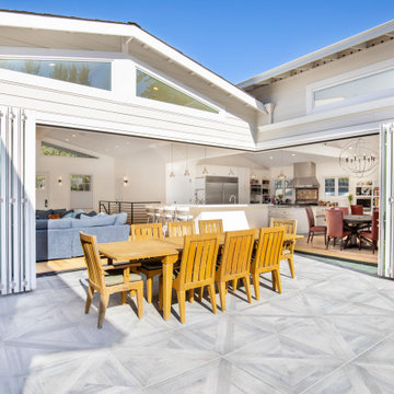 Walls Disappear Creating an Indoor/Outdoor Lifestyle with Zero Corner Bifolds