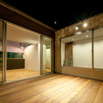 Design with open feeling that does not show private life　私生活を見せない開放感のある住宅デザイン