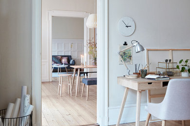 Design ideas for a scandinavian living room in Esbjerg.