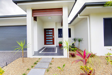 Contemporary entryway in Townsville.