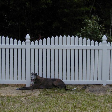 IMPERIAL VINYL PICKET FENCE