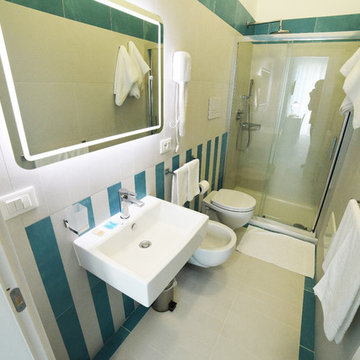 Latino rent room