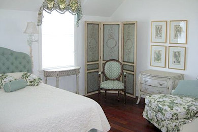 Inspiration for a timeless bedroom remodel in Bridgeport