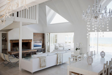 Home design - coastal home design idea in Toronto