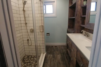 Example of a mountain style bathroom design in Toronto