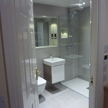 Grey bathroom idea