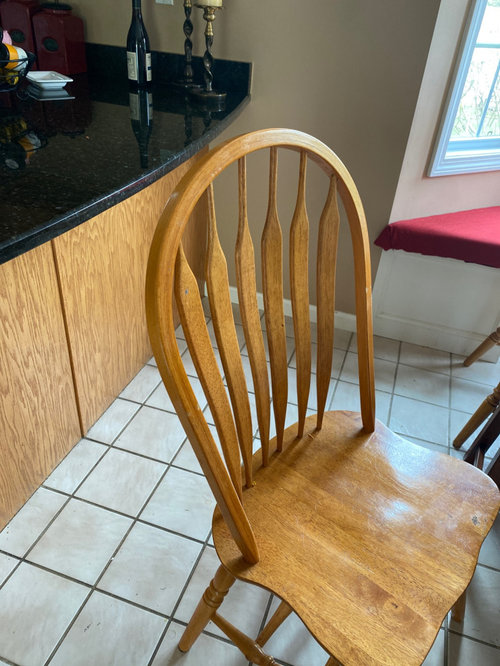 coordinating counter stools and kitchen table
