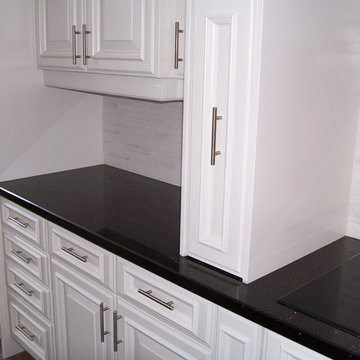 Gourmet Kitchen with Butler Pantry & Writing Desk