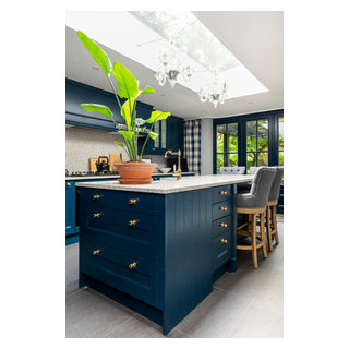A rear extension in Kingston - Traditional - Kitchen - London - by Resi ...
