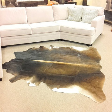 Luxury Premium Cowhide Rug / 5'7" x 6'3" / Handmade / Imported from Europe
