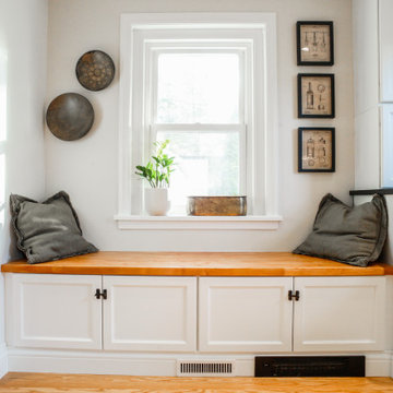 Contemporary Kitchen with Breakfast Nook & Bench Seating