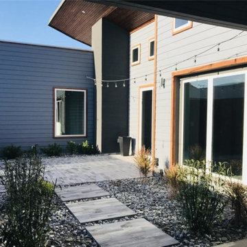 Grey House II (2019)
