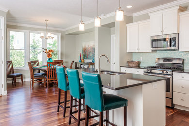 Kitchen - kitchen idea in New York