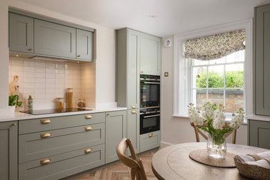 This is an example of a traditional kitchen in Gloucestershire.