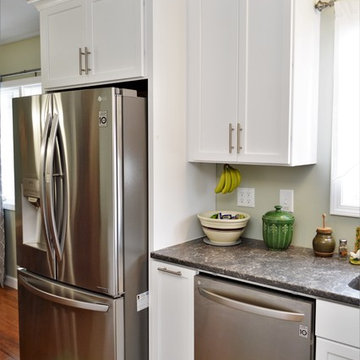 St. John, IN. Haas Lifestyle Collection. Open White Maple Kitchen