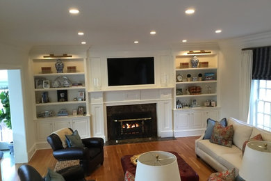 Inspiration for a transitional family room remodel in Cleveland