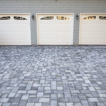 Welcoming Long Island Driveway