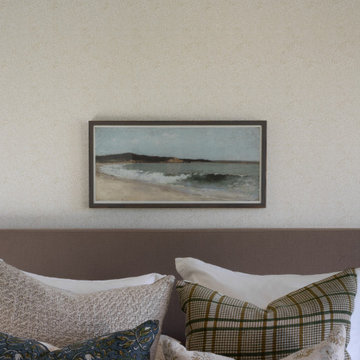 Transitional Hill-Country Primary Bedroom