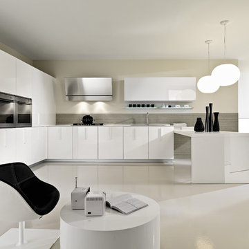 Magika in high gloss lacquer