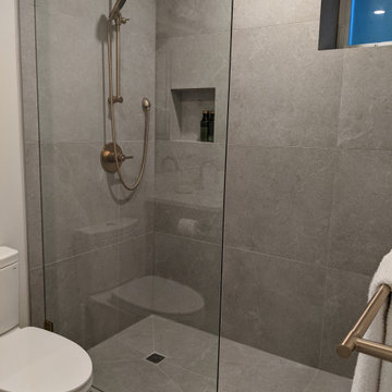 Modern Minimalist Bathrooms in Deep Cove