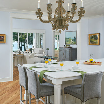 Thompson - Traditional Farmhouse