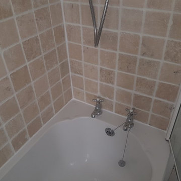 Quick and Effective Bath Tile Refresh in Edinburgh