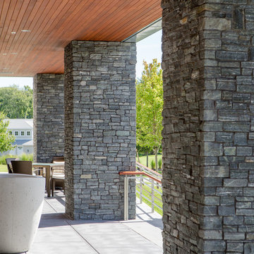Combining Brick & Natural Stone: Country Club