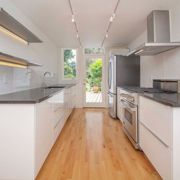 A Noe Valley Victorian Condo gets a face lift