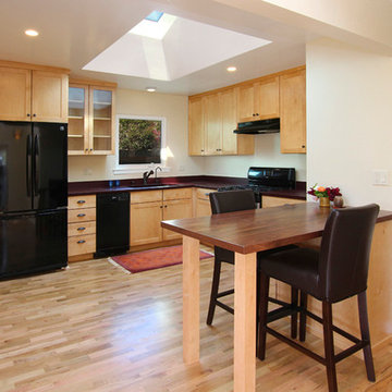 34 Ave Beach cottage