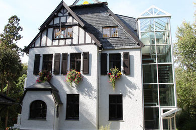 This is an example of a traditional exterior in Dusseldorf.