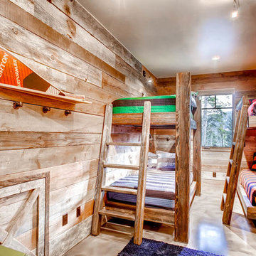 282 Peerless Drive - Bunk Room
