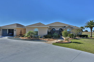 Inspiration for a timeless exterior home remodel in Orlando