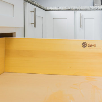UT White Shaker Kitchen Cabinets