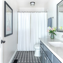 Upstairs bathroom (Pickering)