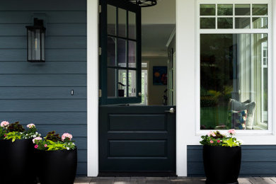 Entryway - transitional entryway idea in Portland