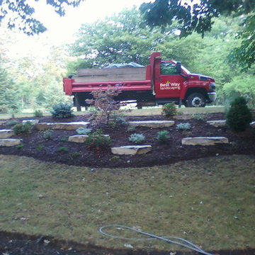St Charles Mulch Bed with Outcropping Stone