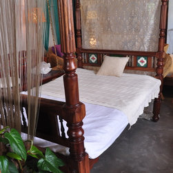 Valayapatti Teakwood 4 Post Bed - Products