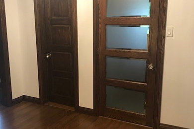 Example of a classic hallway design in Montreal