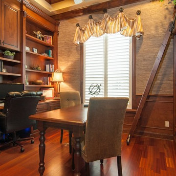 Luxury Lakside Living
