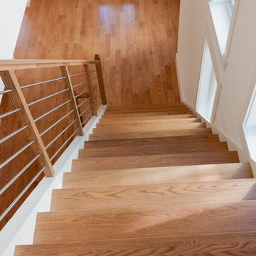 Project #48 | Contemporary Staircase with Warm Tones