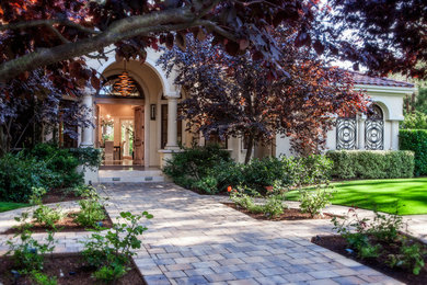 This is an example of a mediterranean landscaping in San Francisco.