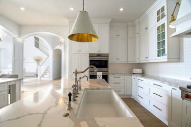 Inspiration for a transitional kitchen remodel in Tampa