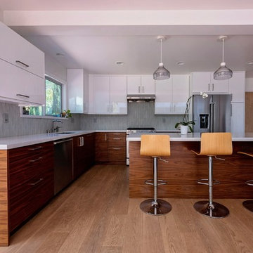 Cloudcroft Drive Kitchen / Malibu, CA