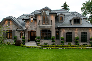 Home design - traditional home design idea in Vancouver