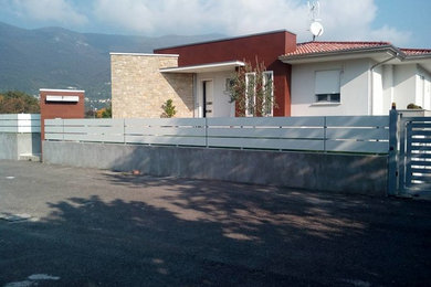 Rivestimento facciata e recinzione con pannelli hpl - progetto Arch. Maioli