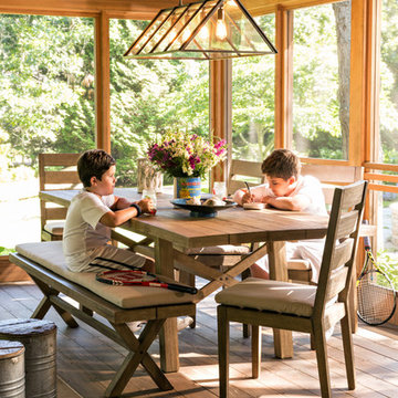 Screened in Porch Dining
